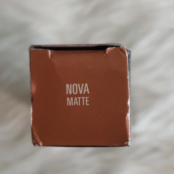 BUNDLE KYLIE JENNER SIPPING PRETTY PALETTE AND NOVA LIPSTICK - Picture 12 of 12